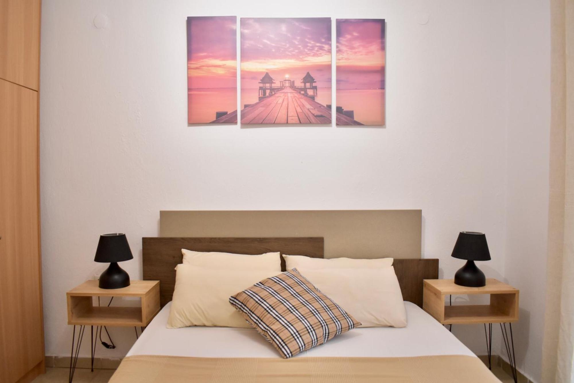 Varonos Summer Residences ซีวิรี ภายนอก รูปภาพ